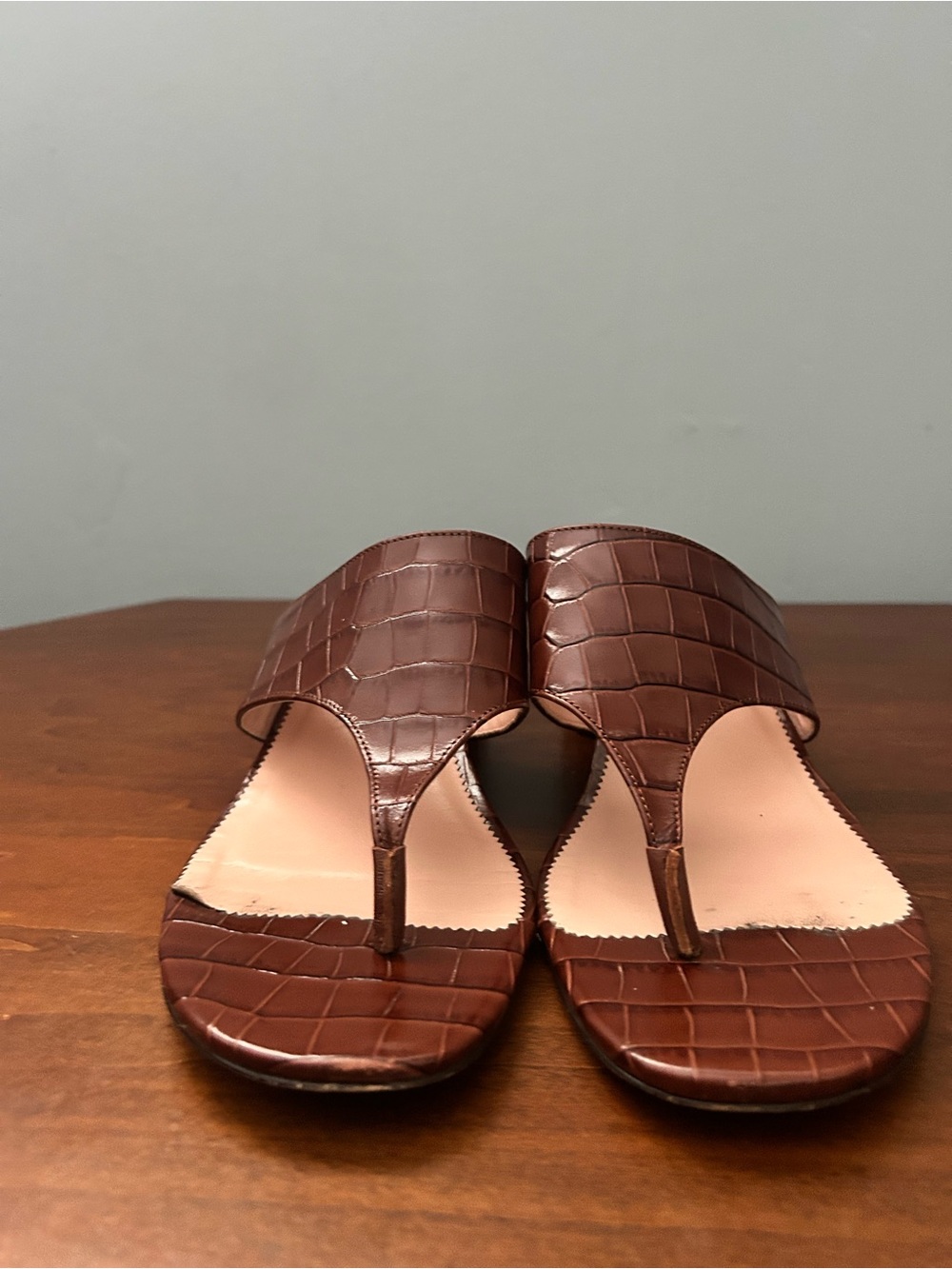 JCrew Brown Croc-Embossed Leather Thong Sandals block heel 10.5 - Picture 6 of 14